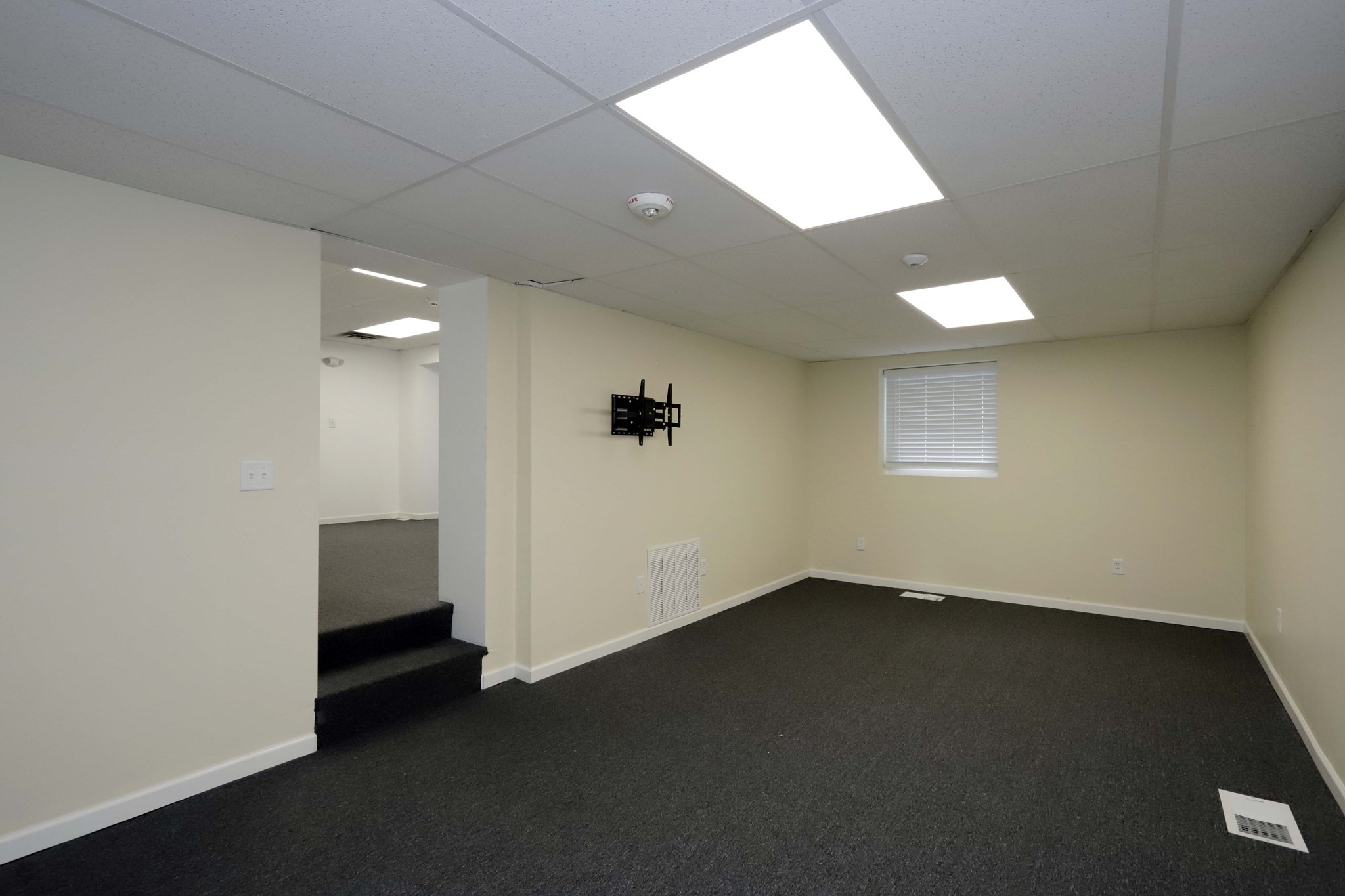 489a-b Ashley Blvd # B Property Photo 23