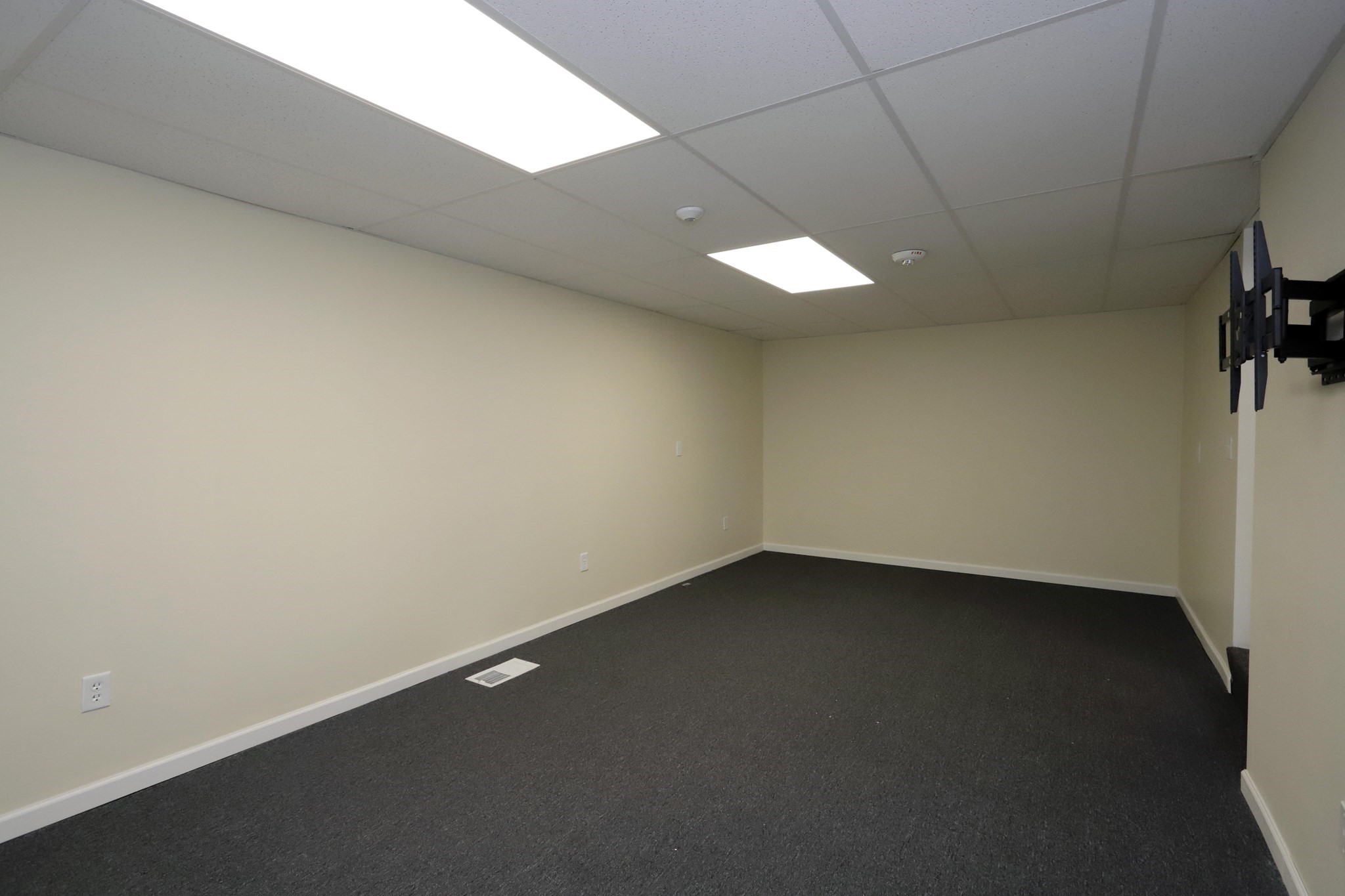 489a-b Ashley Blvd # B Property Photo 25