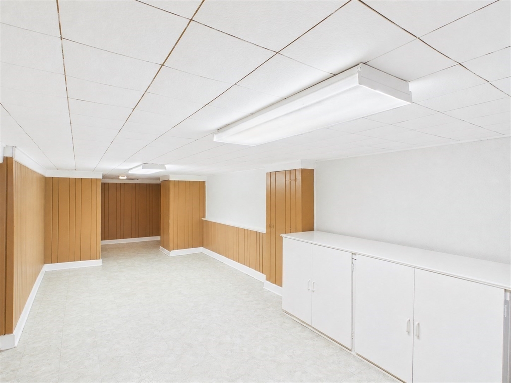 41 Essex Road Property Photo 29