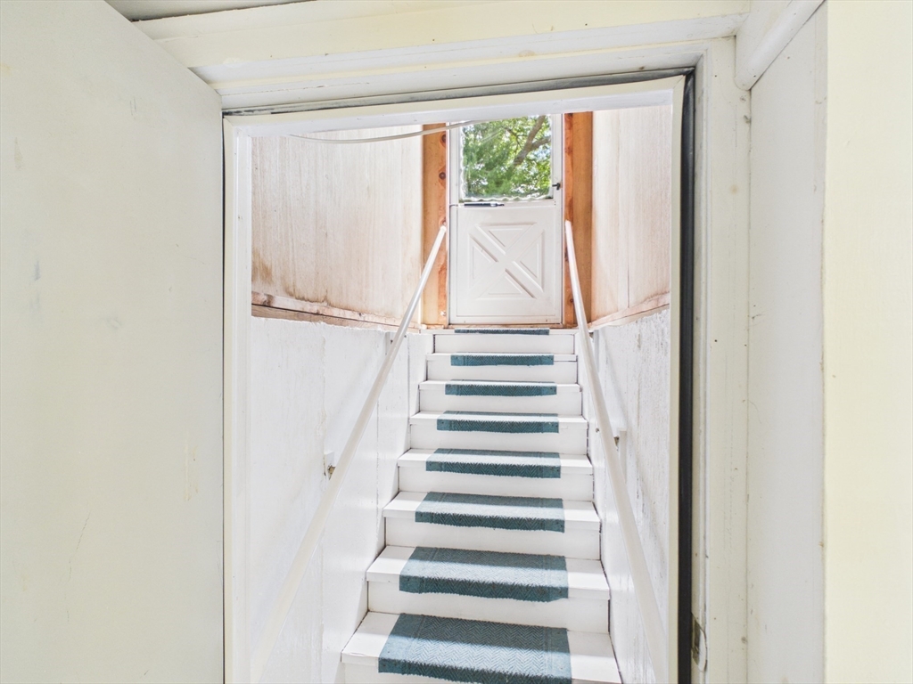 41 Essex Road Property Photo 34