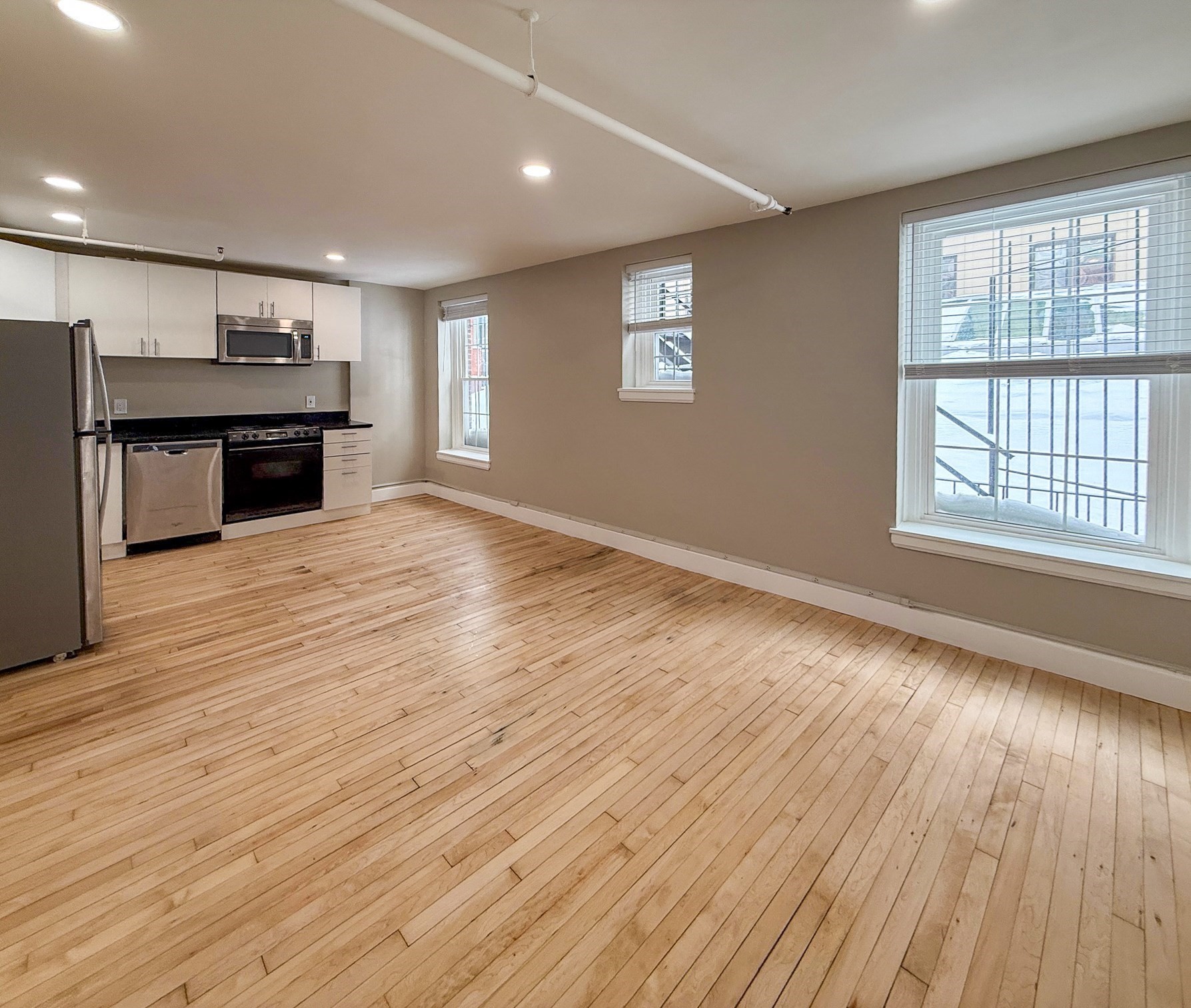 48 Winter # 5R Property Photo 1