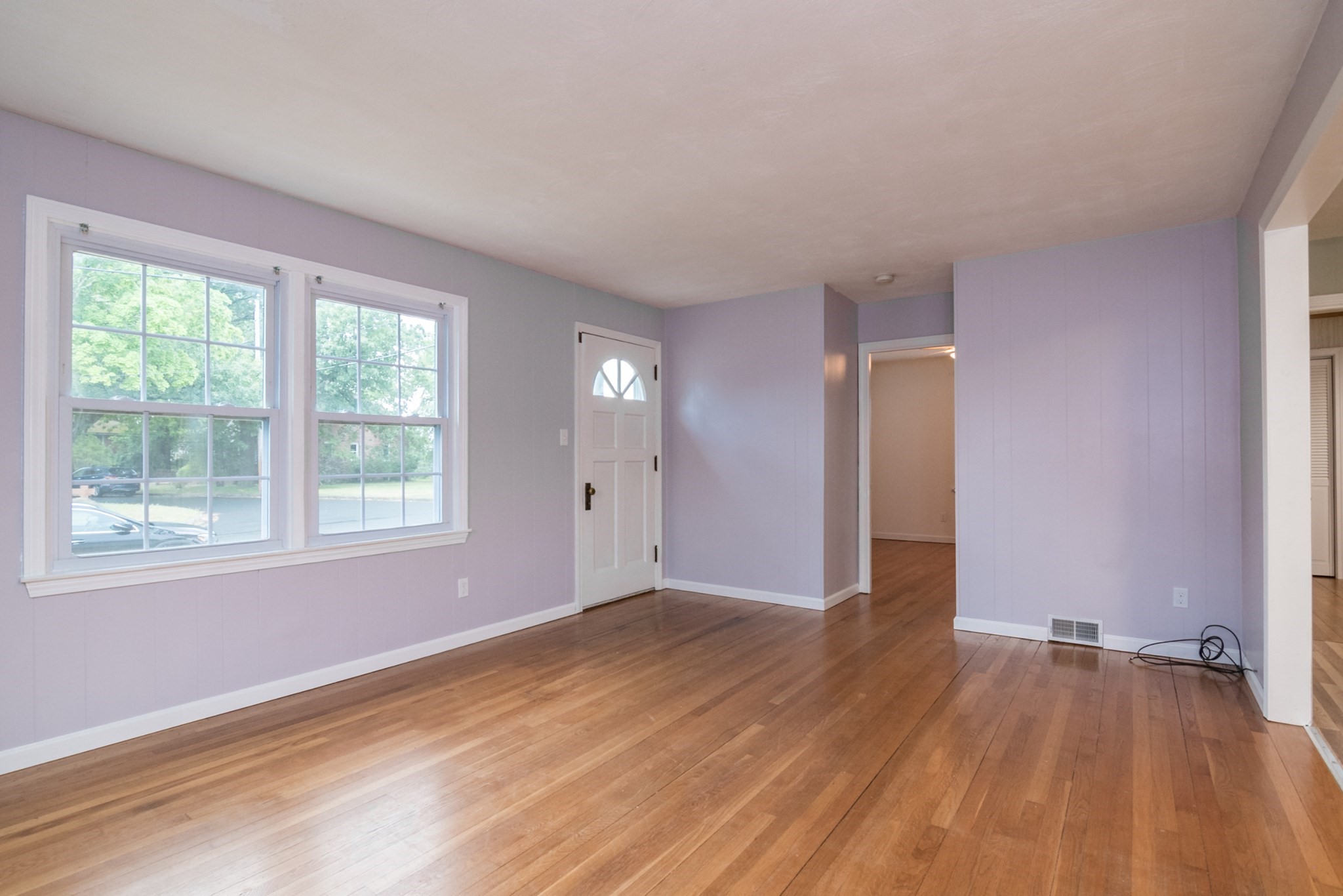 248 Laconia St Property Photo 8