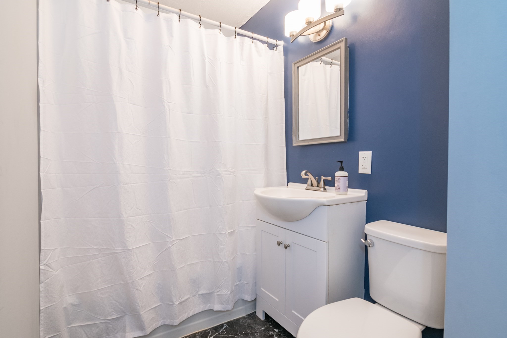 248 Laconia St Property Photo 12