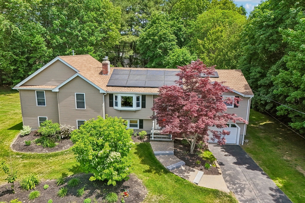 4 Carmel Dr Property Photo 1