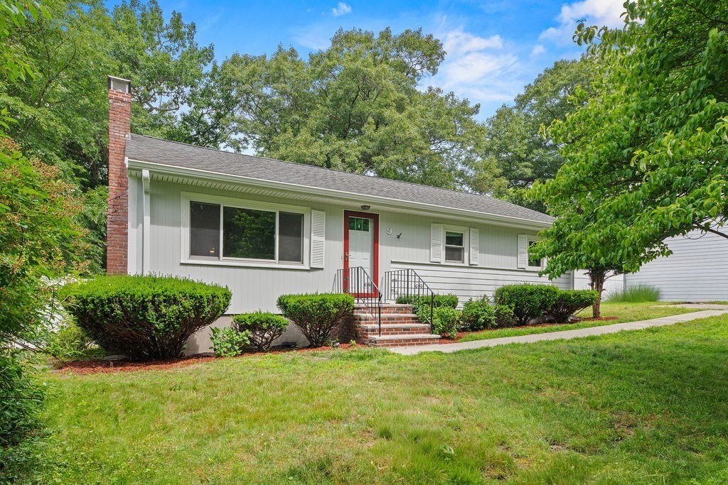9 Charity Ln Property Photo 1