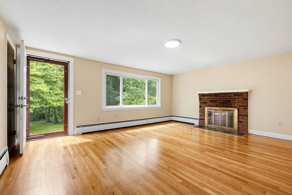 9 Charity Ln Property Photo 9