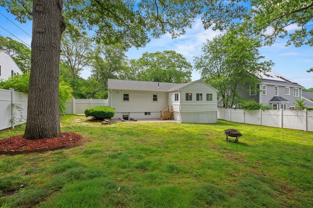 9 Charity Ln Property Photo 32
