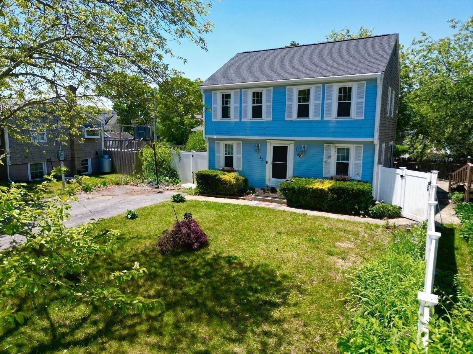 83 Beach St Property Photo 2