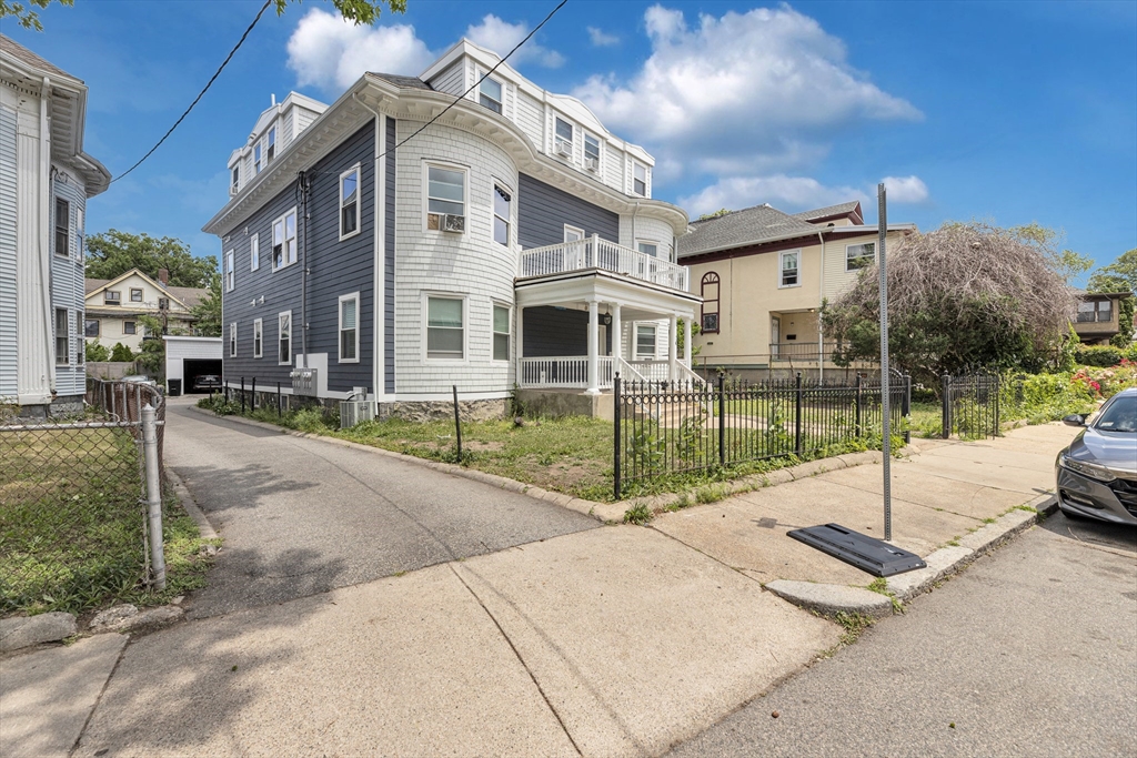 36 Brookledge Street Property Photo 1