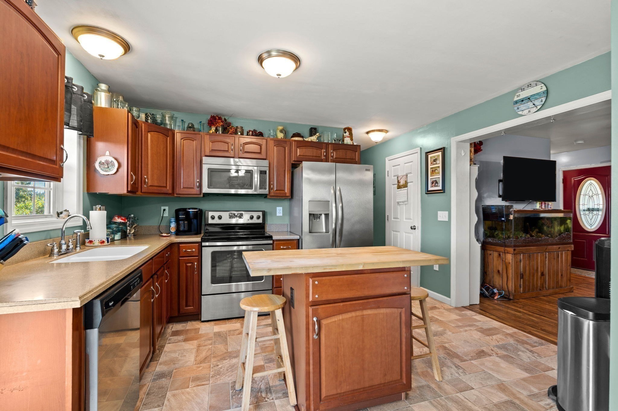 25r Beacon St Property Photo 10