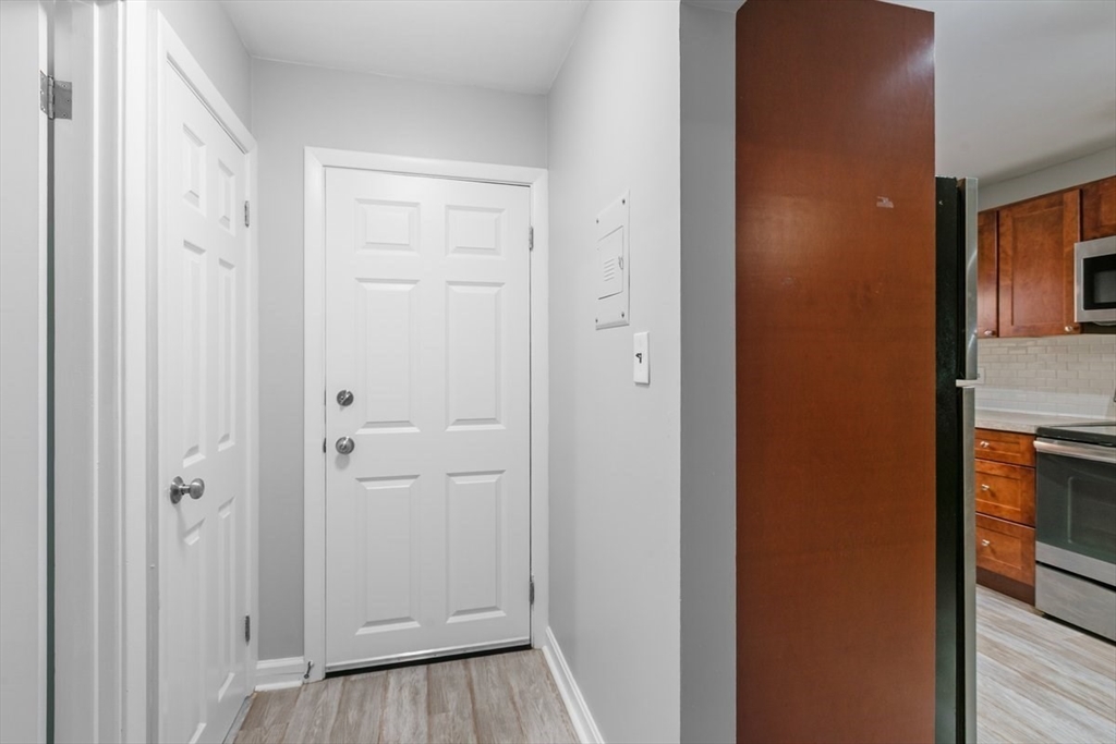 60 Vinton St # 3 Property Photo 7
