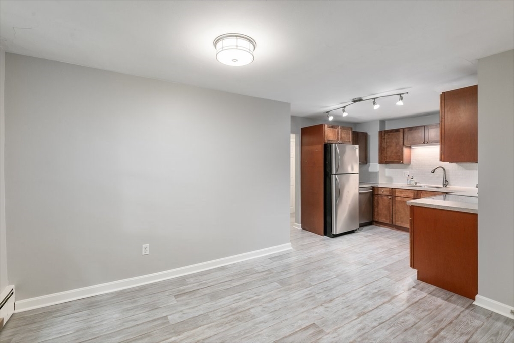 60 Vinton St # 3 Property Photo 17