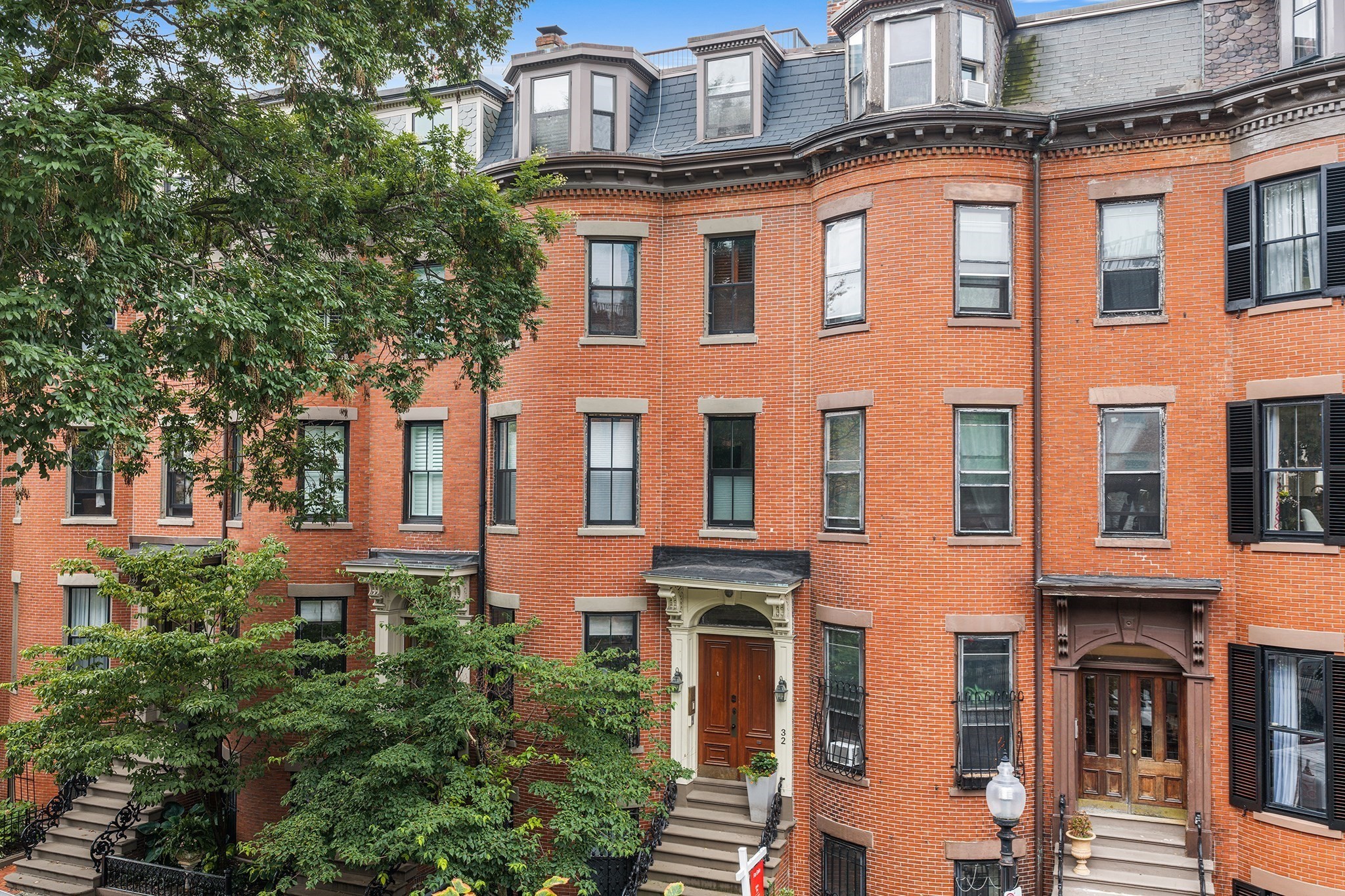 32 Rutland Sq # 3 Property Photo 1