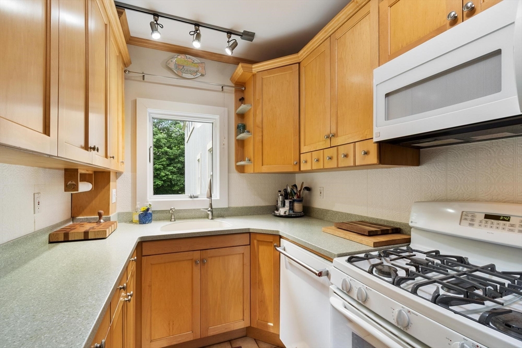2 Seaver Street Property Photo 19