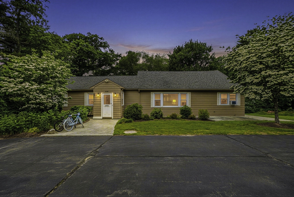 90 Glenview St Property Photo 1