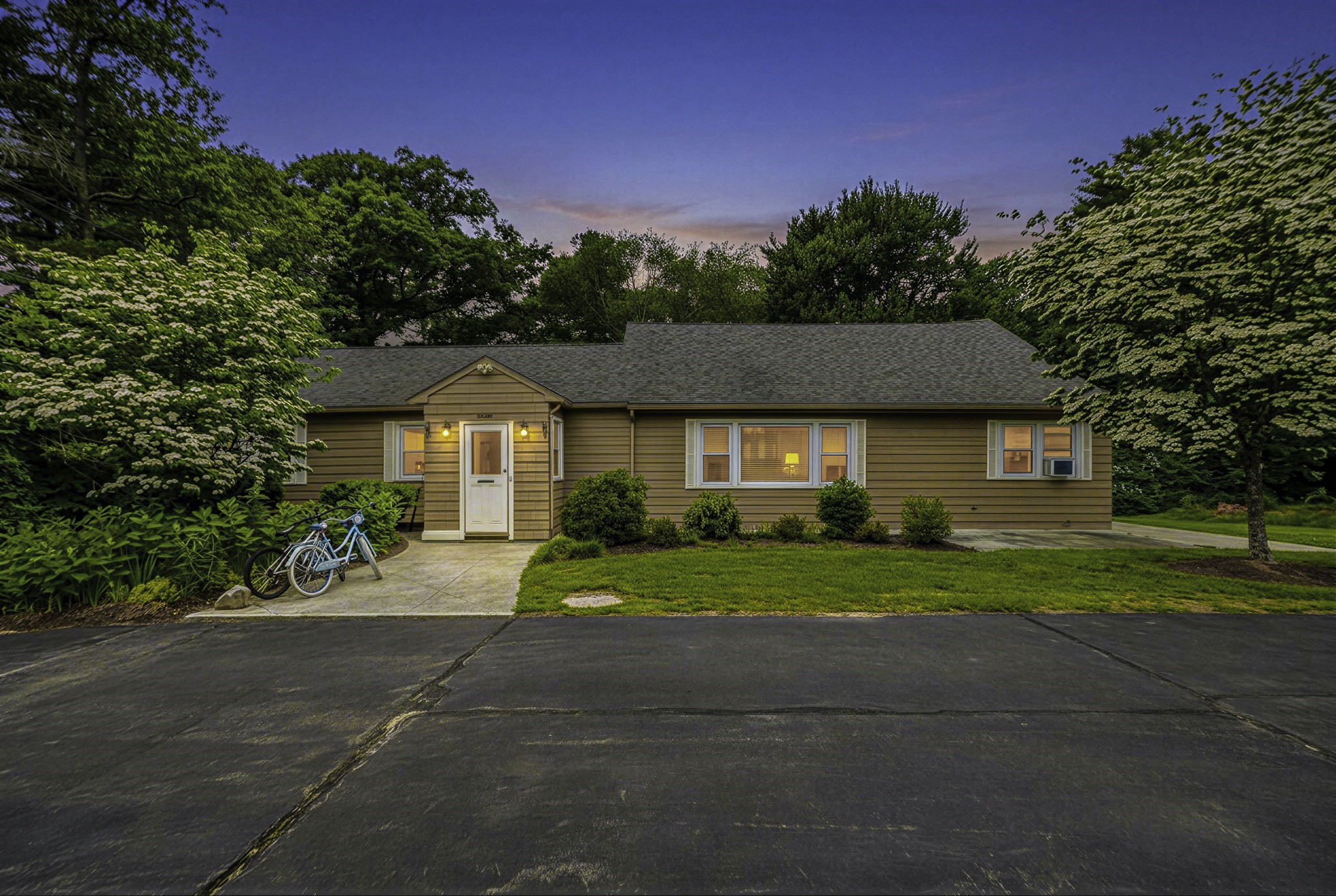 90 Glenview St Property Photo 1