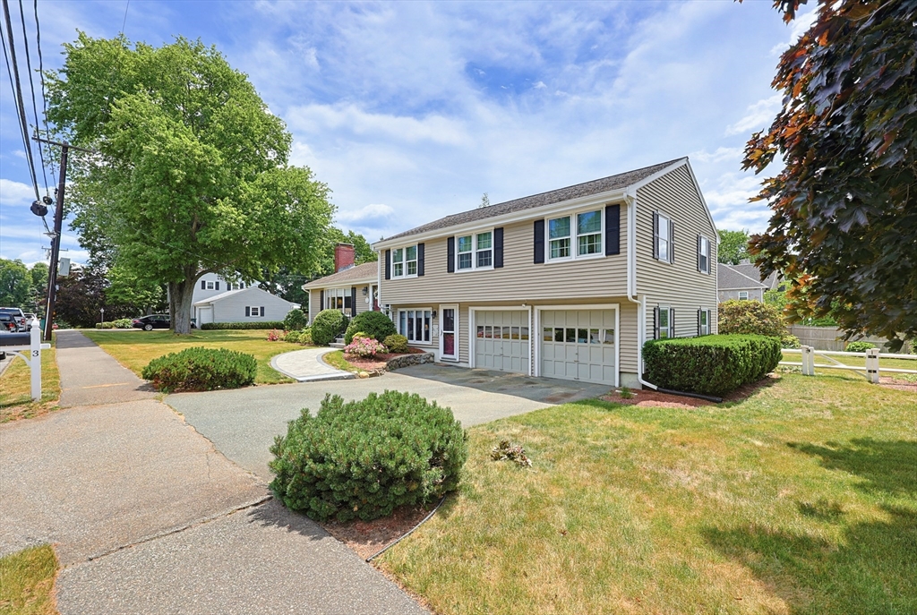 3 Suffolk Dr Property Photo 2