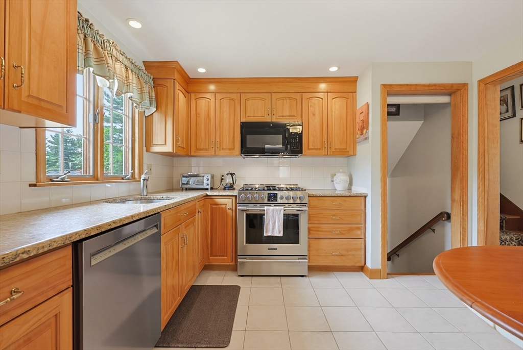 3 Suffolk Dr Property Photo 11