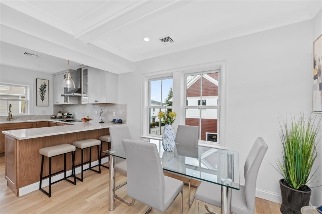 101 Sumner Street # A Property Photo 8