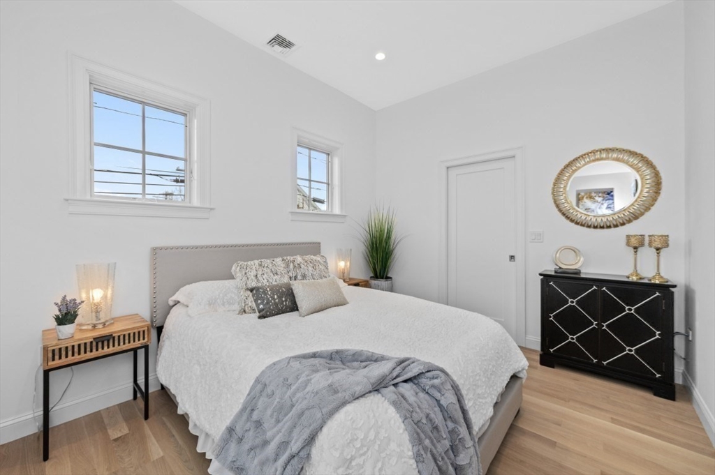 101 Sumner Street # A Property Photo 10