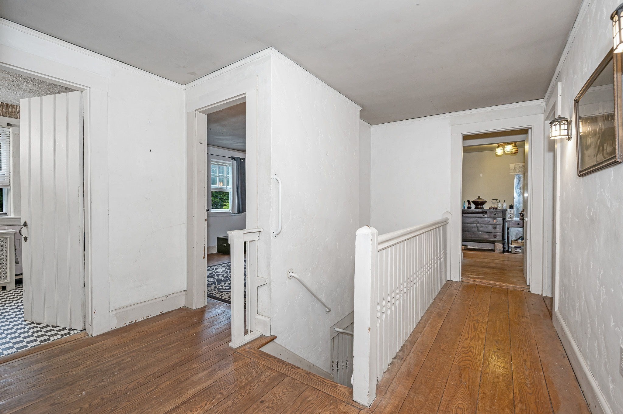 39 Holman Rd Property Photo 15