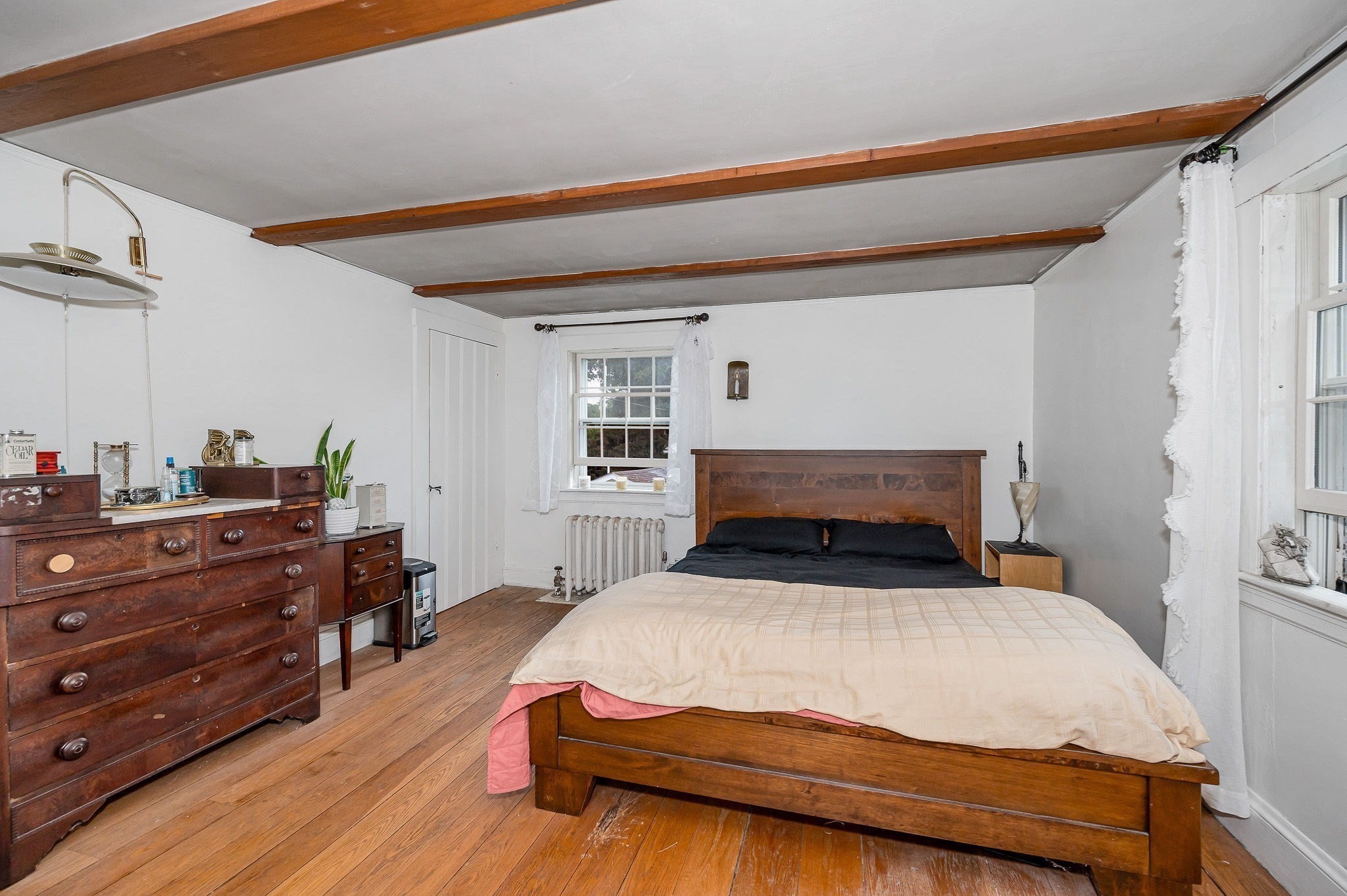 39 Holman Rd Property Photo 18