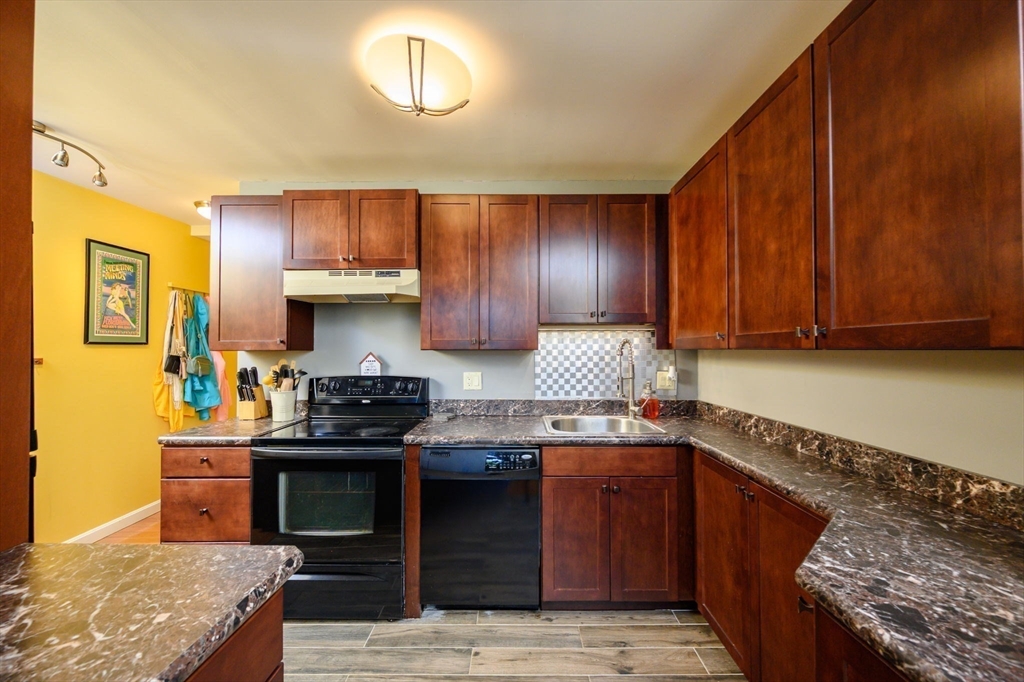 96 Old Colony Ave # 304 Property Photo 1