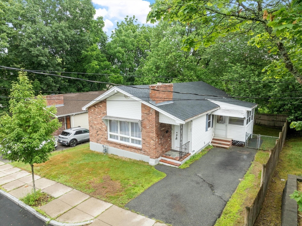 68 Charles St Property Photo 1