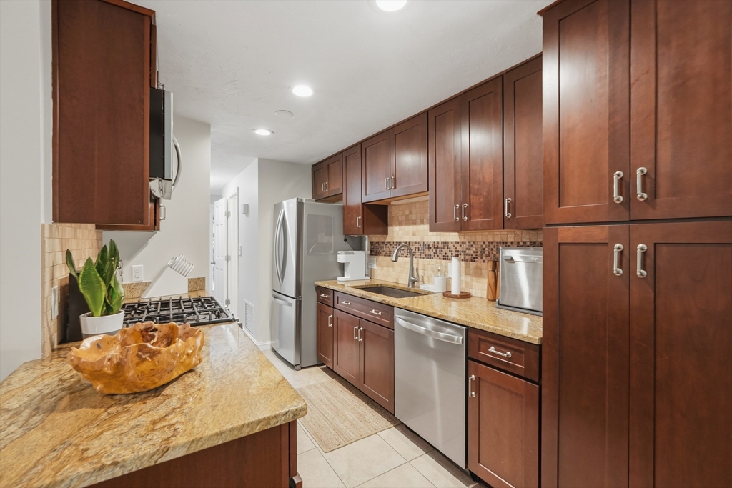 13 Lordvale Blvd # 507 Property Photo 1