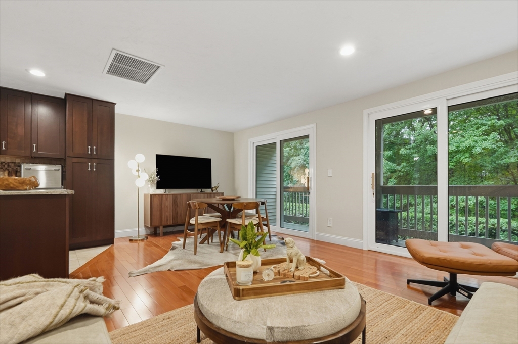 13 Lordvale Blvd # 507 Property Photo 6