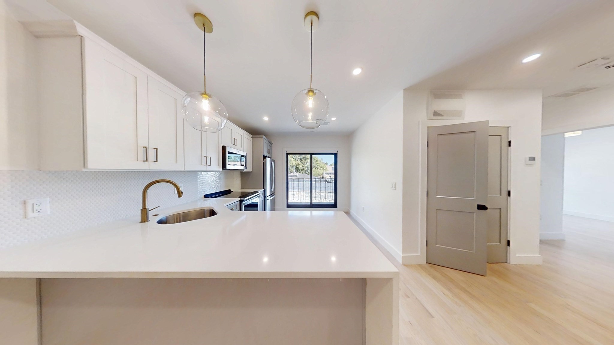 52 Withington St # 7 Property Photo 5