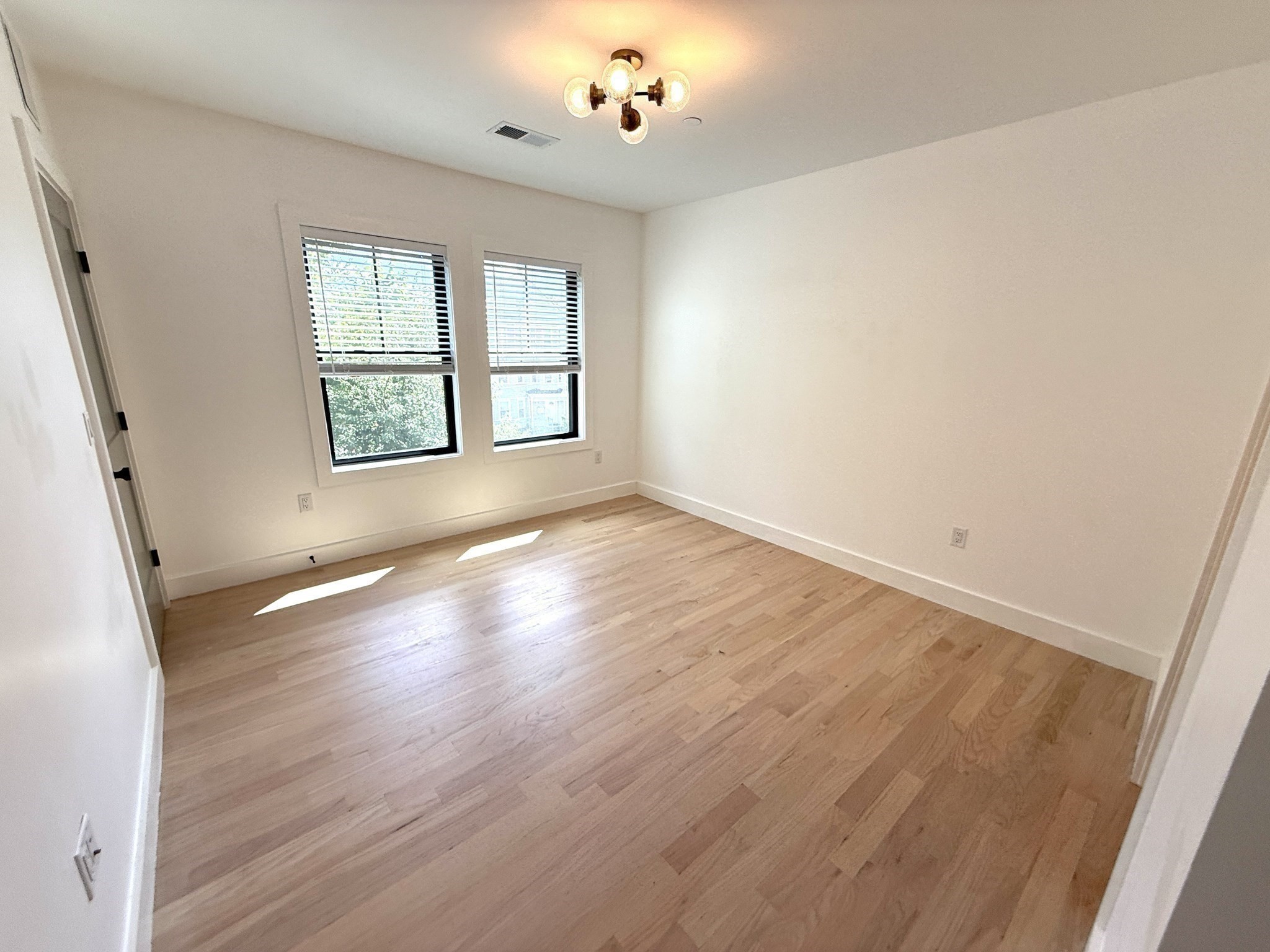 52 Withington St # 7 Property Photo 14
