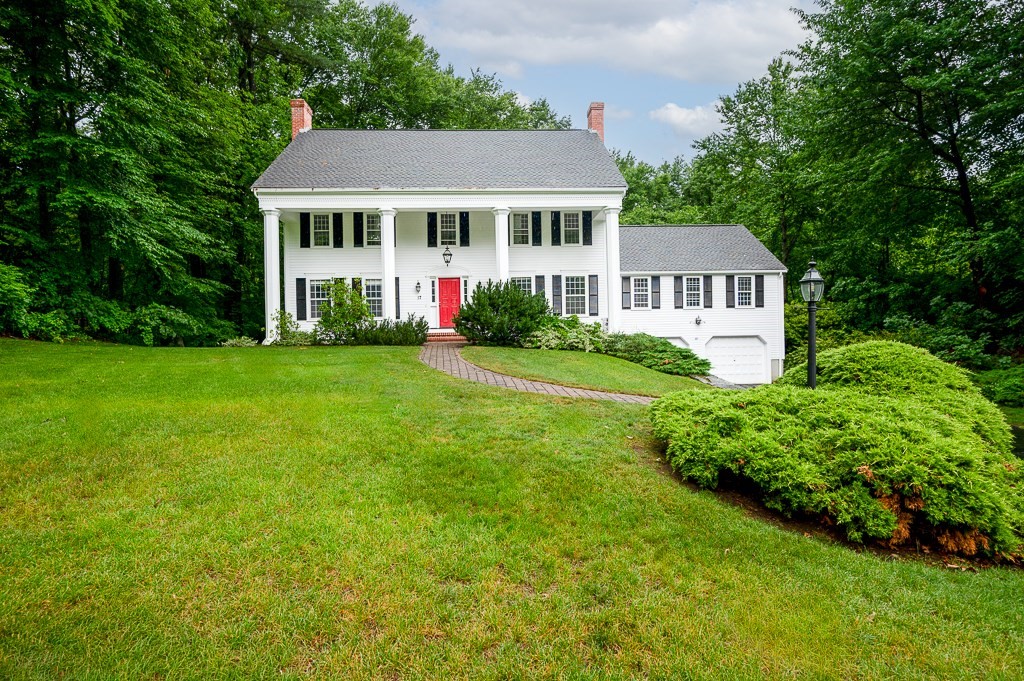 17 Olde Coach Road