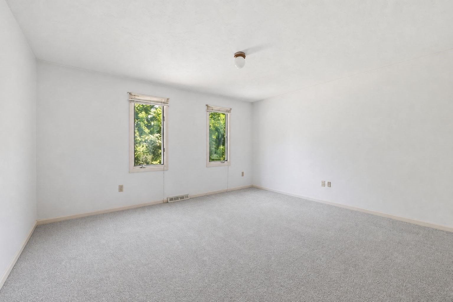 18 Copperwood Dr # 18 Property Photo 16