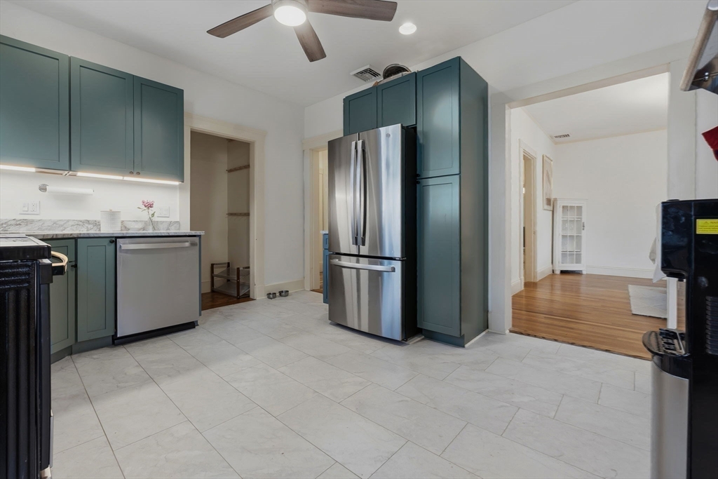 32 Ocean St Property Photo 5
