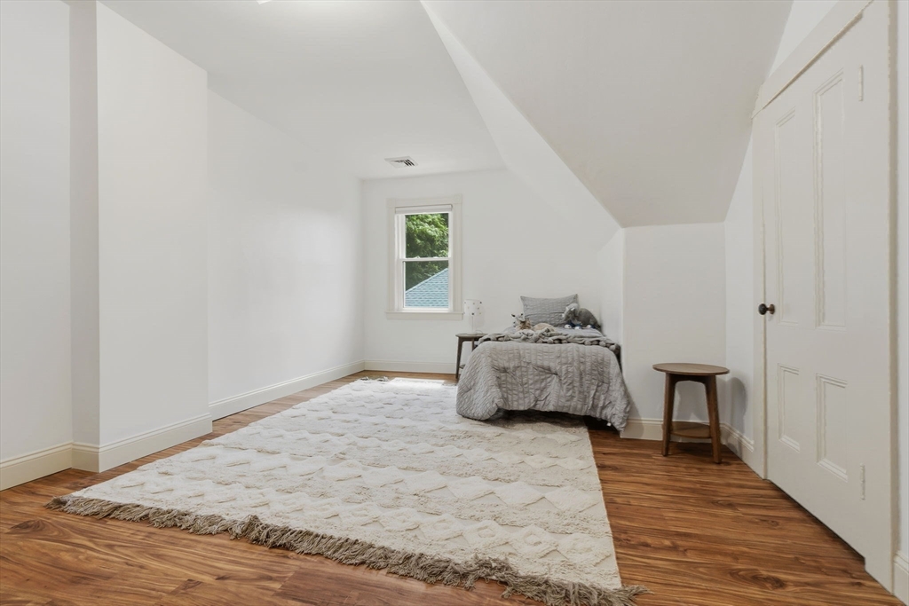 32 Ocean St Property Photo 9