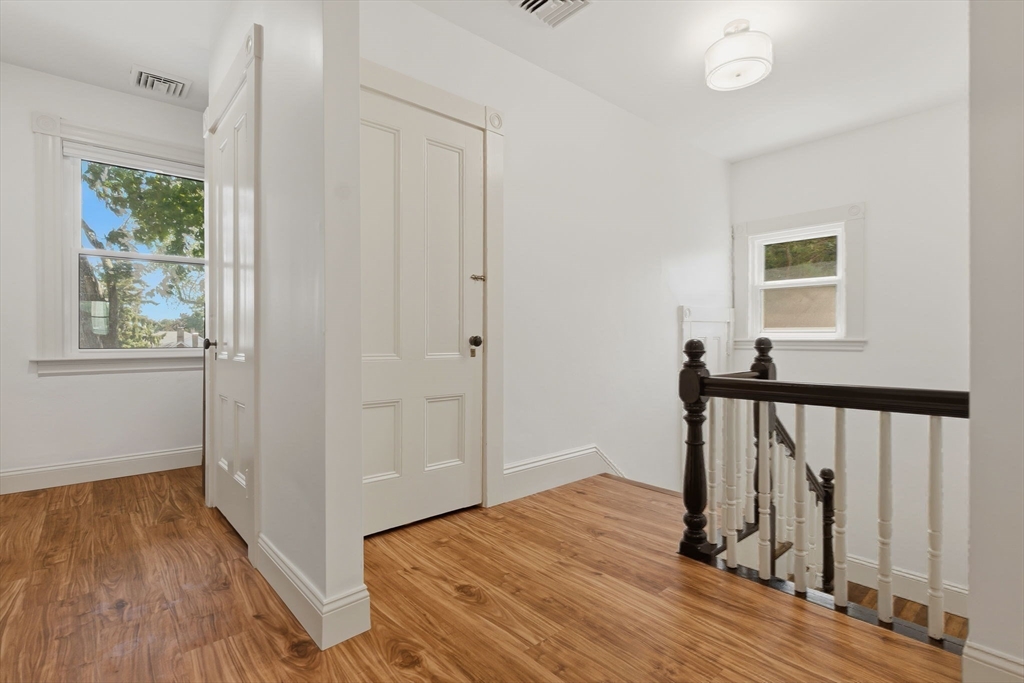 32 Ocean St Property Photo 16