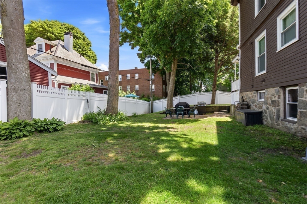 32 Ocean St Property Photo 21