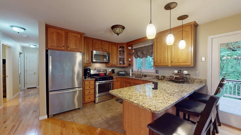 233 Tispaquin St Property Photo 6
