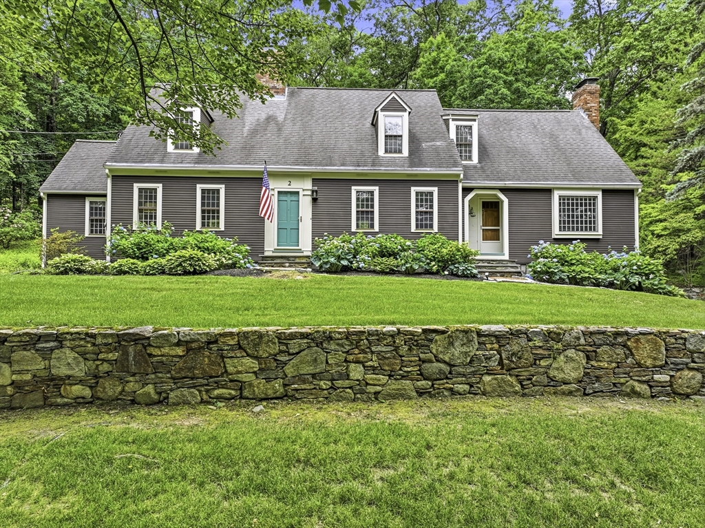 2 Stowe Rd Property Photo 1