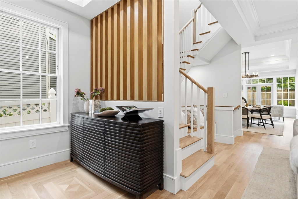 8 Lawrence St Property Photo 14