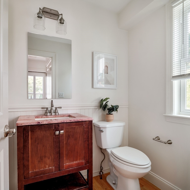 26 Maple St # B Property Photo 23