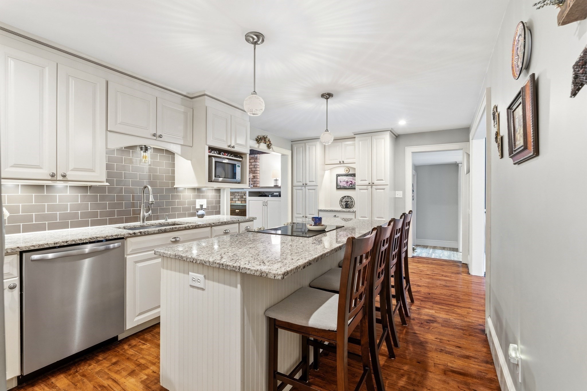 1115 Washington St Property Photo 8