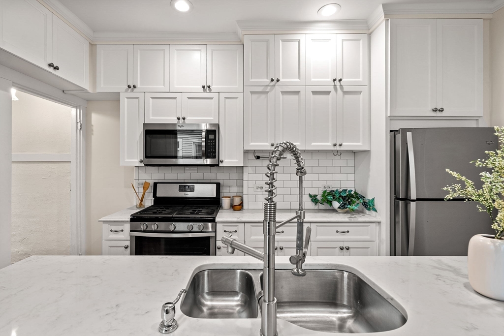 273 Bunker Hill St # 1 Property Photo 12