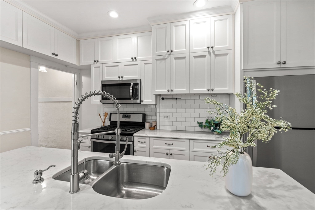 273 Bunker Hill St # 1 Property Photo 15
