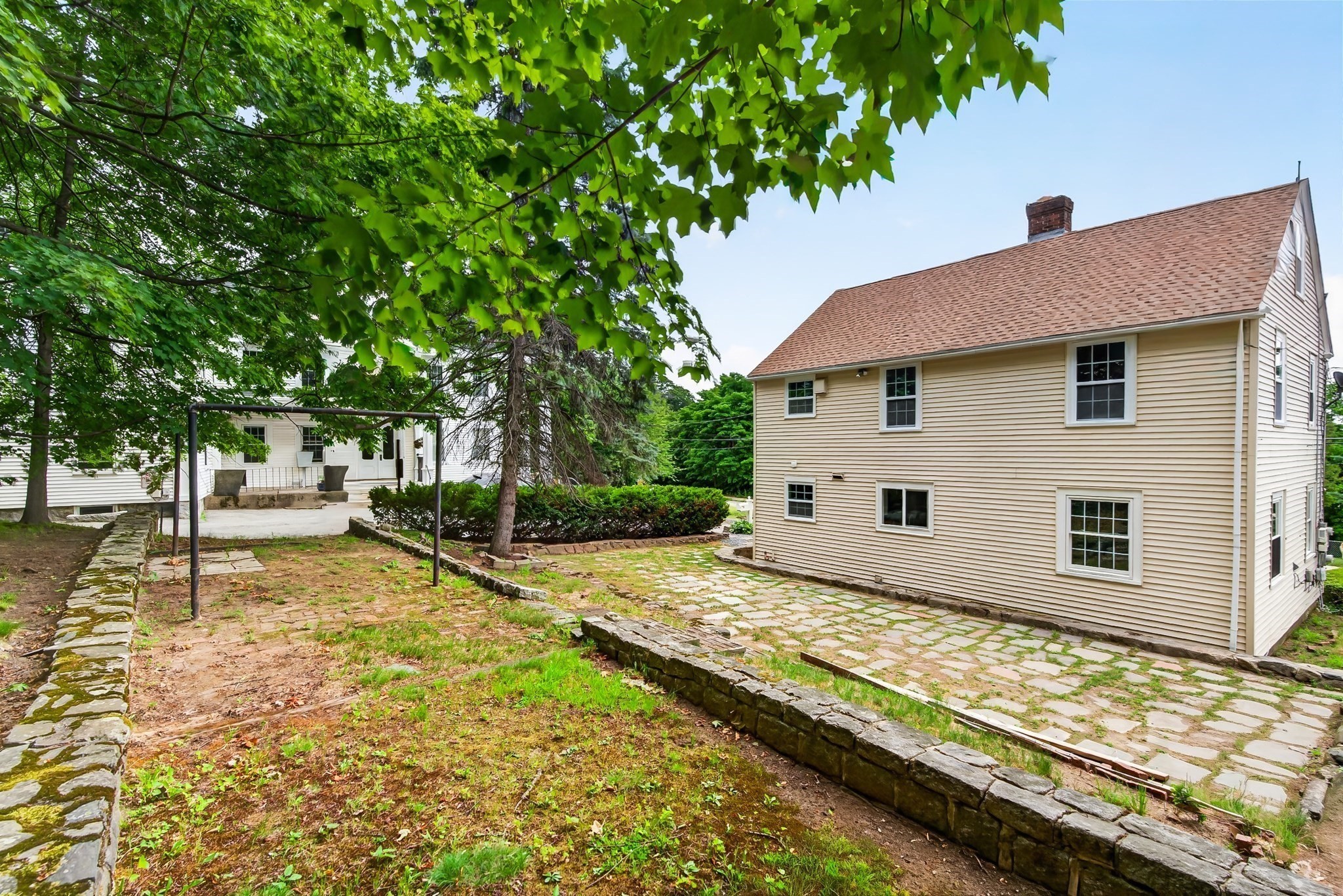 118 Blossom St Property Photo 4