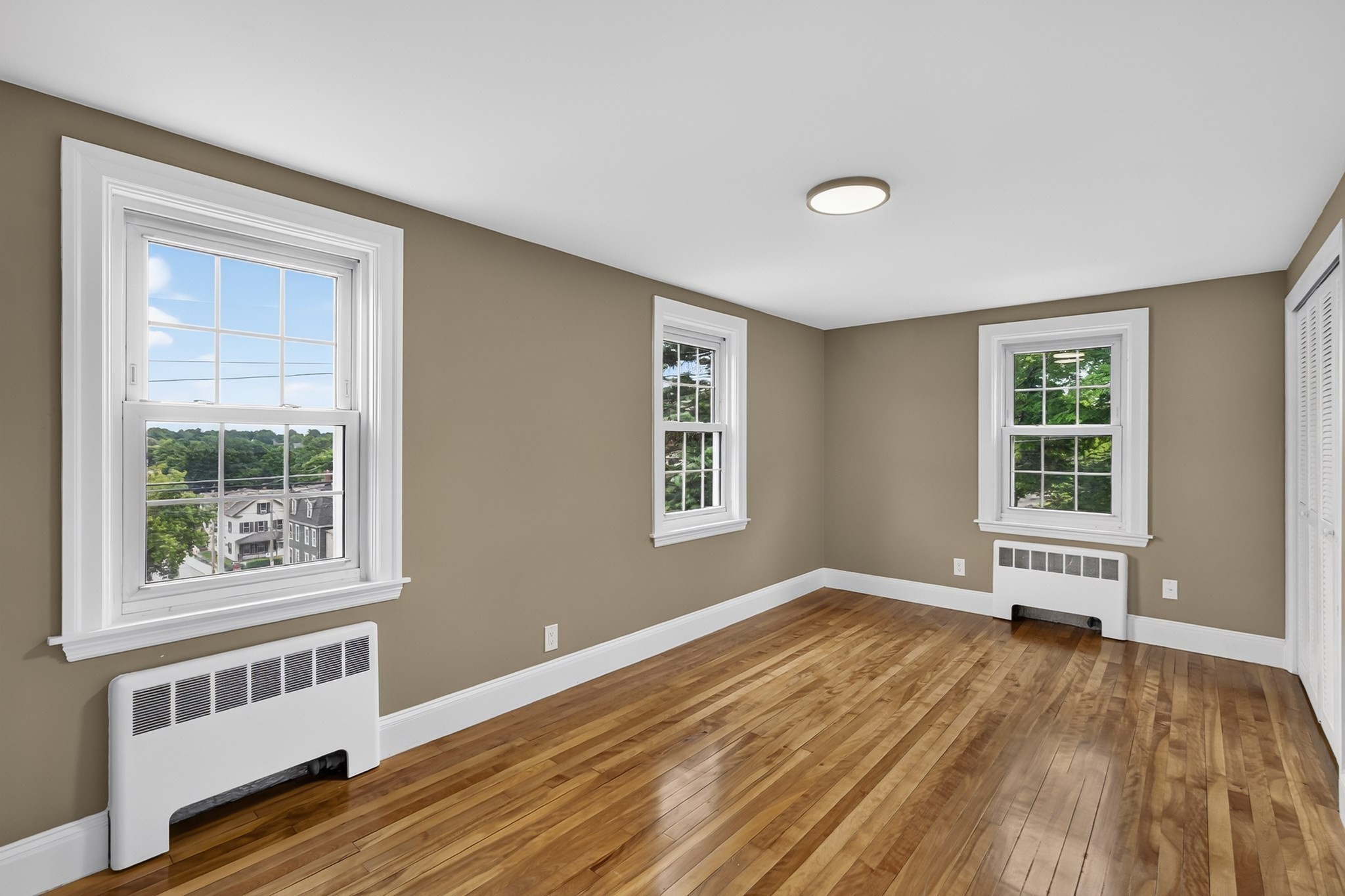 118 Blossom St Property Photo 31