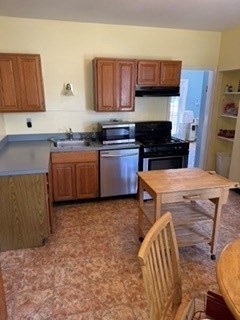 111 Hawthorne St Property Photo 13