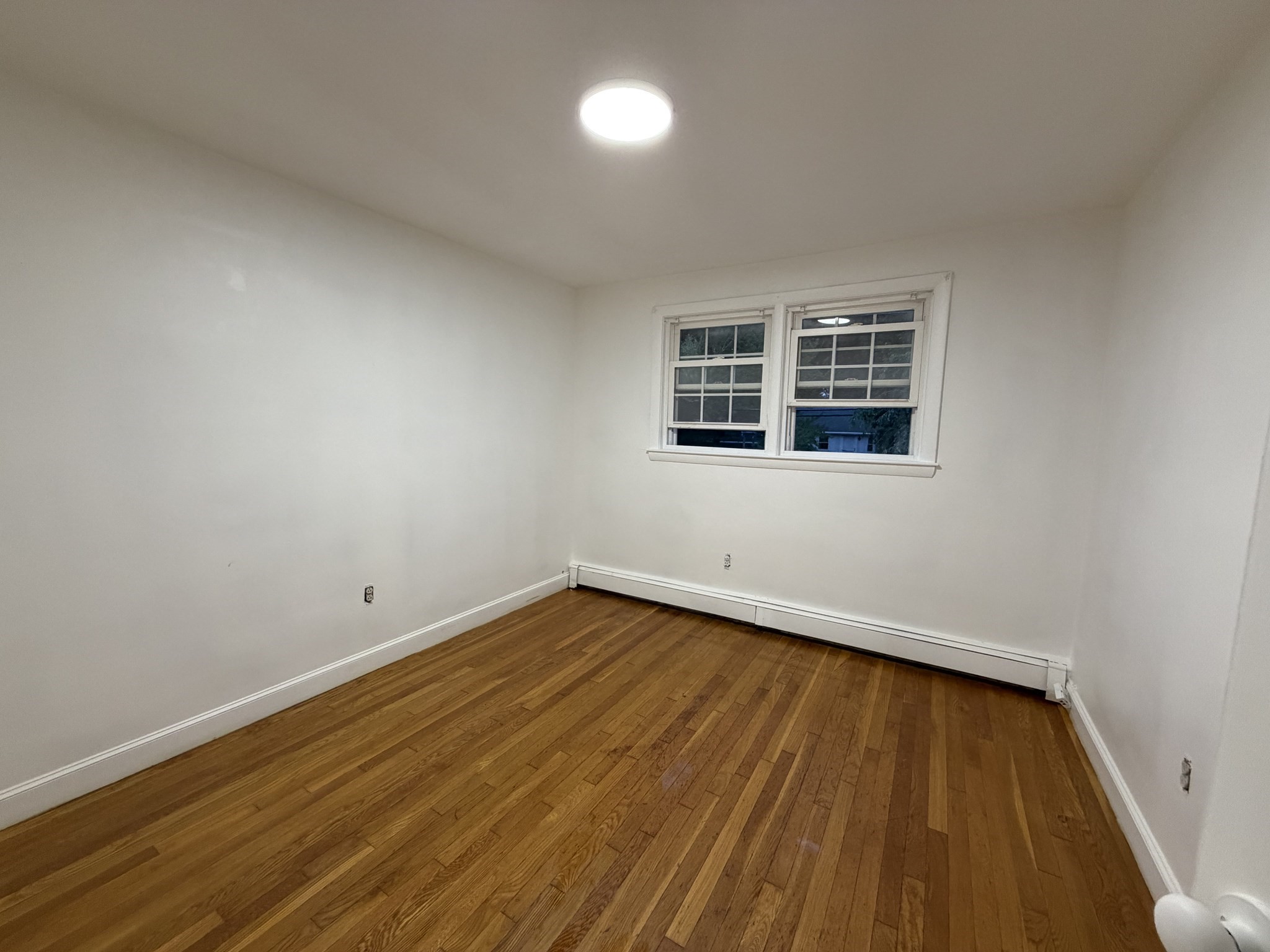 260 Pearl St Property Photo 4