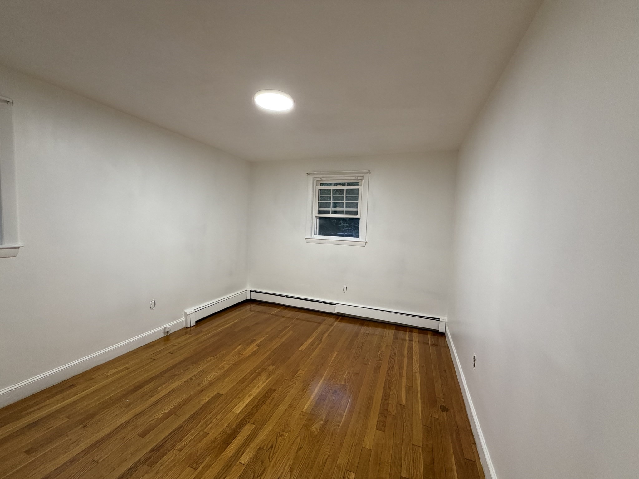 260 Pearl St Property Photo 5